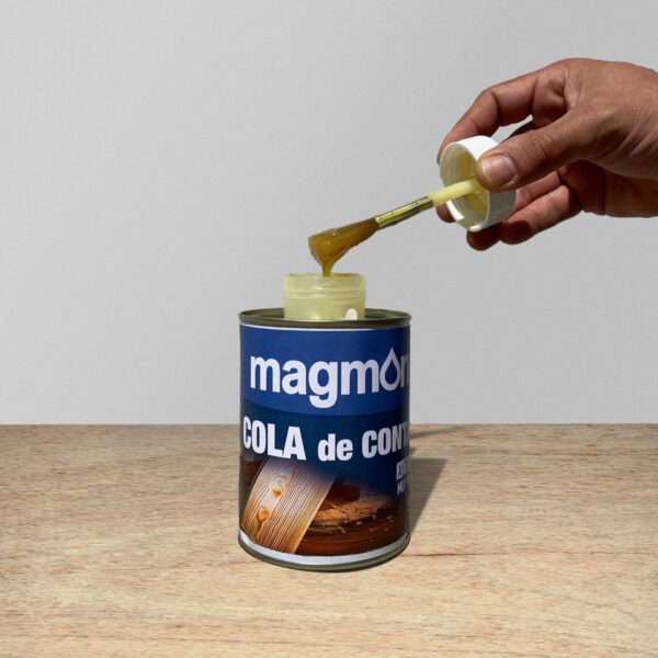 Cola de contacto